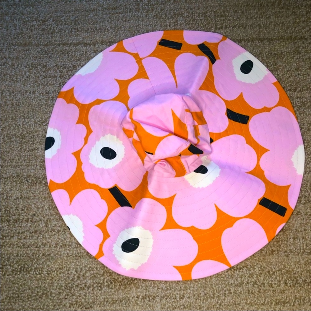 Stunning Marimekko Unikko Sun Hat